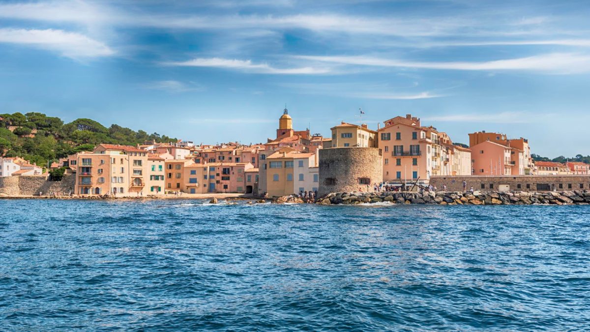 Élégance et évasion : l'immobilier de luxe dans la baie de Saint-Tropez